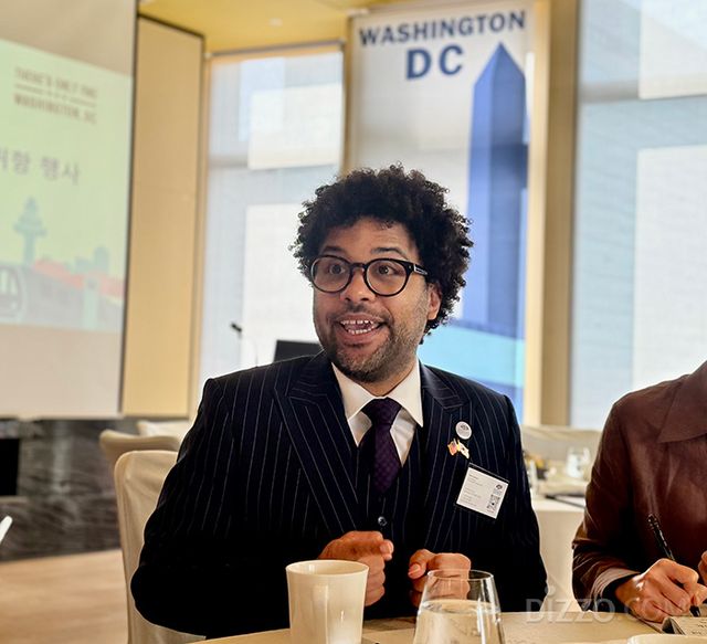 메트로폴리탄 워싱턴 공항청(MWAA) 폴 밥슨(Paul B. Bobson) 항공 비즈니스 개발 부사장