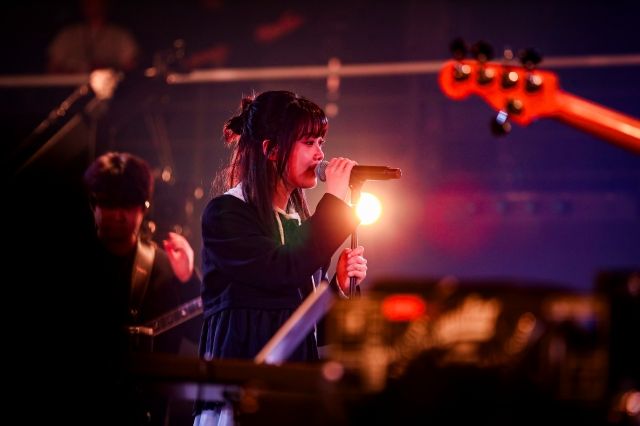 EBS '스페이스 공감' 홈커밍데이 무대 위에 선 뮤지션 한로로 / 사진 : EBS 제공