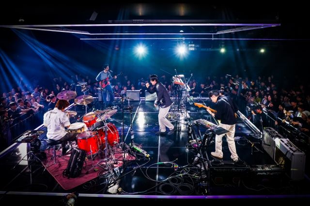 EBS '스페이스 공감' 홈커밍데이 무대 위에 선 밴드 실리카겔 / 사진 : EBS 제공