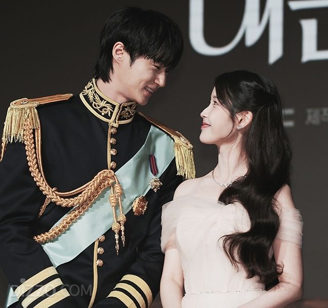 아이유·변우석, 10년 서사 완성…"설렘부터 다르다" 자신한 '21세기 대군부인' [종합]