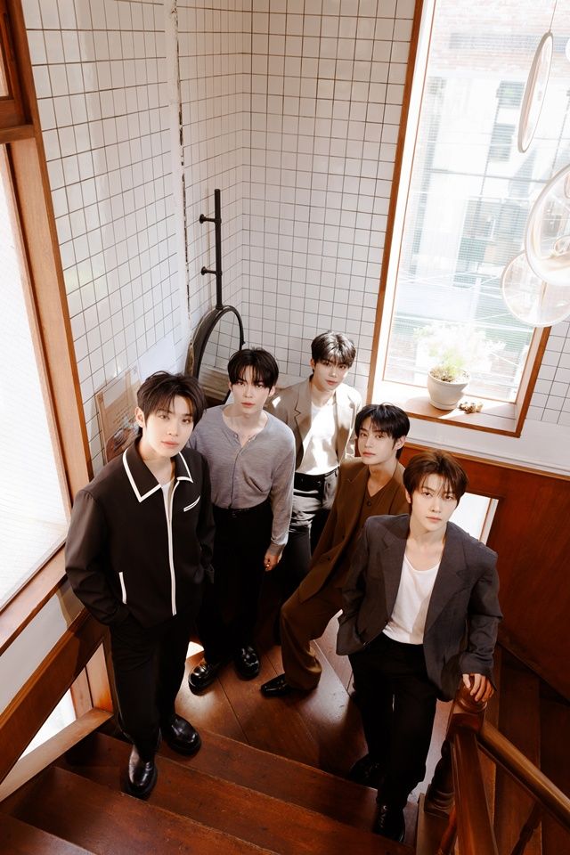[인터뷰] 제로베이스원 "아홉에서 다섯으로…'TOP 5'는 운명 같았다"