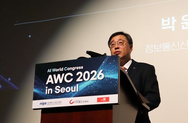 박윤규 NIPA 원장은 “지난 10년이 알파고 충격에서 시작된 질문의 시간이었다면, 앞으로의 10년은 닥터앤서와 AI 특화 병원이 만들어 갈 치유와 신뢰의 시간이 될 것”이라고 말했다. /김동원 기자