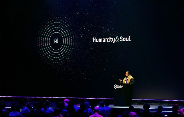 최용호 갤럭시코퍼레이션 대표가 AI for Good Global Summit 2026에서 기조연설을 발표하고 있다./갤럭시코퍼레이션 제공
