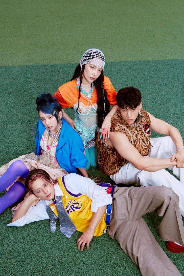 카드가 첫 정규 앨범 발매 기념 라운드 인터뷰를 진행했다. / 알비더블유(RBW), DSP미디어 제공