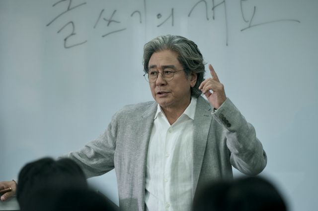 '맨끝줄소년' 최민식 "인기와 흥행은 덤…눈치 보지 않고 이기적으로 작업하자는 마음" [인터뷰]