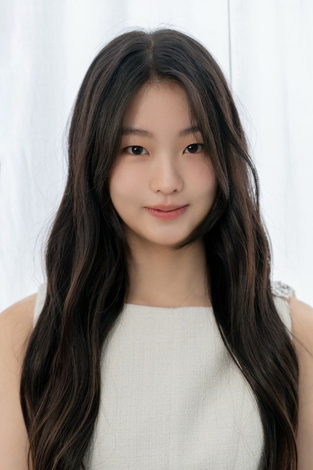 드라마 '김부장'의 민지 역할을 맡은 배우 서수민이 인터뷰를 진행하고 있다. / 와이원엔터테인먼트 제공
