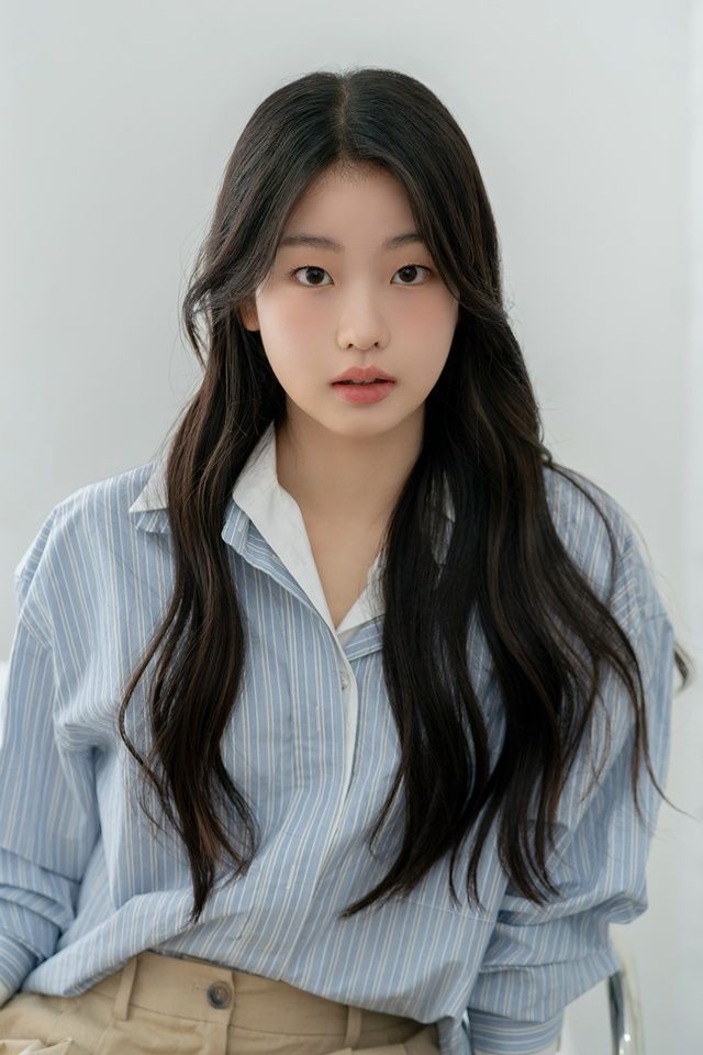 드라마 '김부장'의 민지 역할을 맡은 배우 서수민이 인터뷰를 진행하고 있다. / 와이원엔터테인먼트 제공