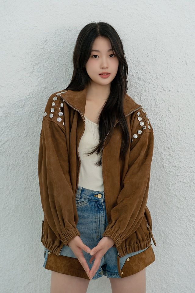 드라마 '김부장'의 민지 역할을 맡은 배우 서수민이 인터뷰를 진행하고 있다. / 와이원엔터테인먼트 제공