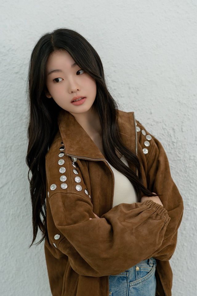 드라마 '김부장'의 민지 역할을 맡은 배우 서수민이 인터뷰를 진행하고 있다. / 와이원엔터테인먼트 제공
