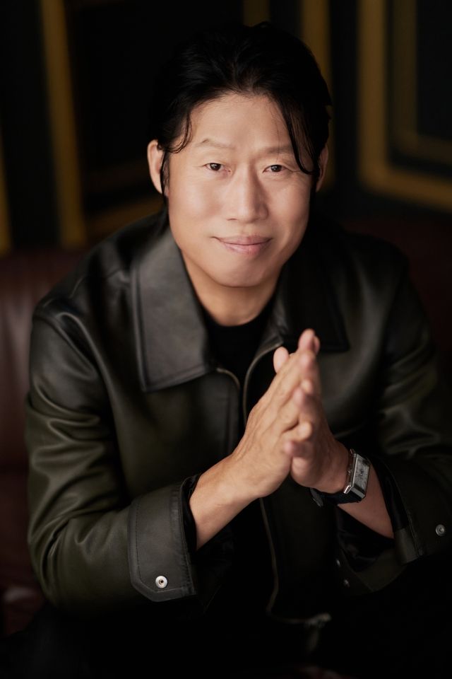 영화 '암살자(들)'에서 철구 역을 맡은 배우 유해진 / 하이브미디어코프 제공