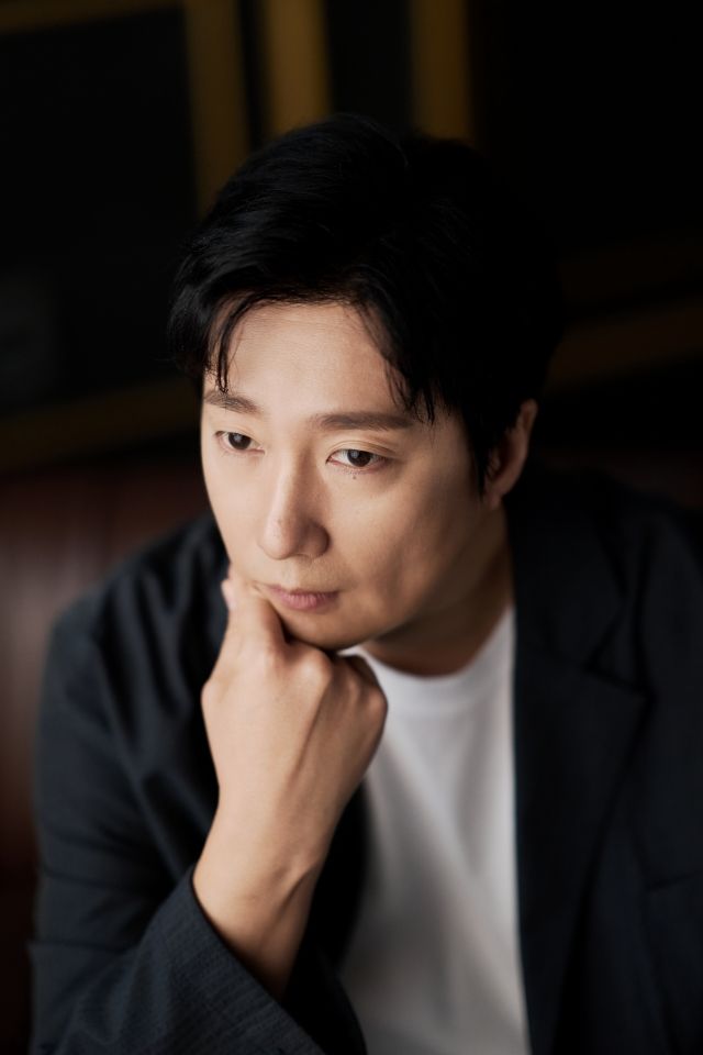 영화 '암살자(들)'에서 재환 역을 맡은 배우 박해일 / 하이브미디어코프 제공