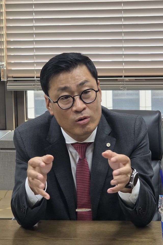 이영우 옵토닉스 대표가 20일 여의도 모처에서 인터뷰를 하고 있다. (사진=옵토닉스)