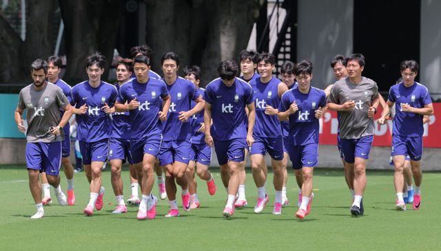 멕시코와 2026 북중미 월드컵 A조 조별리그 2차전을 치른 한국 축구 국가대표팀 선수들이 19일(현지시간) 멕시코 과달라하라 인근 사포판의 치바스 바예 베르데에서 훈련하고 있다. 사진=연합뉴스