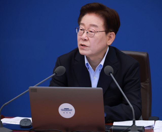 이재명 대통령이 23일 청와대에서 열린 국무회의 겸 비상경제점검회의에서 발언하고 있다.(사진=연합뉴스)