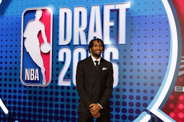 NBA 신인드래프트에서 전체 2순위로 유타 재즈에 지명된 대린 피터슨. 사진=AP PHOTO