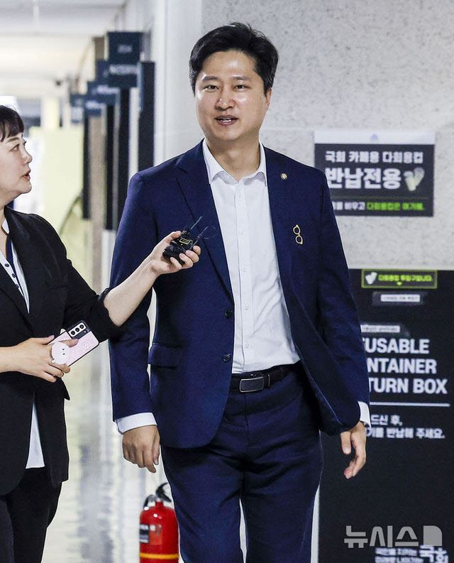 우재준 국민의힘 의원이 25일 서울 여의도 국회 의원회관에서 열린 대안과 미래 조찬 모임에 참석하고 있다. (사진=뉴시스)