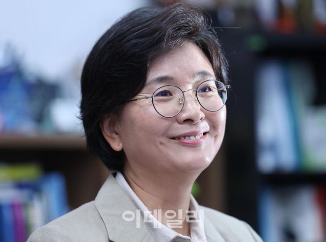 [이데일리 노진환 기자] 임미애 더불어민주당 의원이 23일 서울 여의도 국회 의원회관에서 이데일리와 인터뷰를 하고 있다.