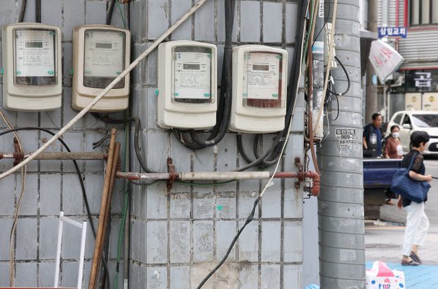 지난 6월 22일 서울 시내 한 건물에 설치된 전기계량기의 모습. (사진=연합뉴스)