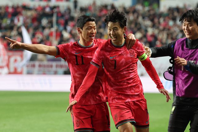 황희찬과 손흥민. 사진=연합뉴스