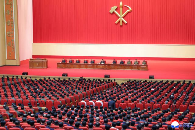 김정은 북한 국무위원장이 참석한 가운데 당·정·군 연합회의가 10일 진행되었다고 조선중앙통신이 11일 보도했다.(사진=연합)
