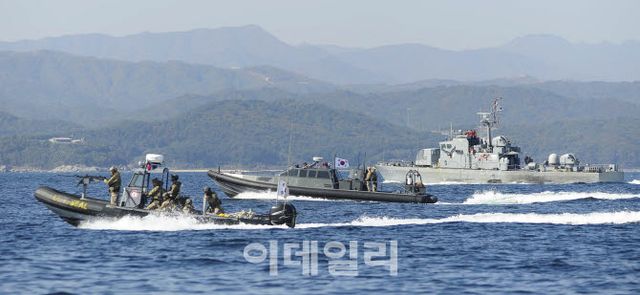 동해 북방한계선(NLL) 인근 훈련 자료사진 (사진=해군)