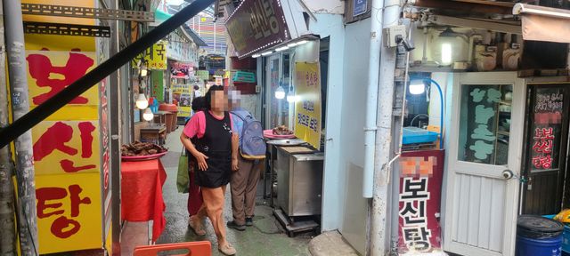 13일 오후 찾은 서울 종로 보신탕 거리. (사진=이데일리 김미경 기자).