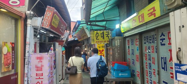 13일 오후 찾은 서울 종로 보신탕 거리. (사진=이데일리 김미경 기자).