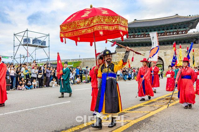 지난해 정조대왕능행차 재연 행사 장면.(사진=수원시)