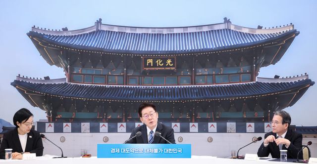 이재명 대통령이 15일 청와대 영빈관에서 열린 부처 업무보고에서 발언하고 있다.(사진=연합뉴스)