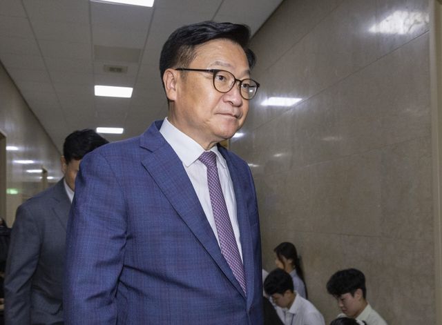정점식 국민의힘 원내대표가 지난 16일 국회에서 더불어민주당 원내지도부와 회담을 마친 뒤 이동하고 있다. (사진=연합뉴스)