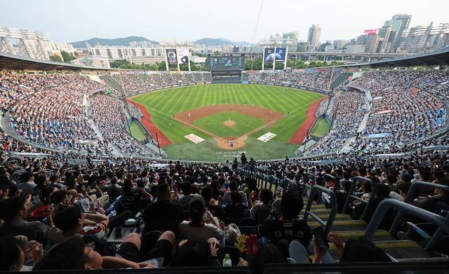 역대 최소 경기 800만 관중을 돌파한 2026 KBO리그. 사진=연합뉴스