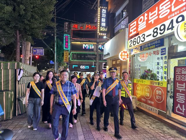 박종섭 서울경찰청 생활안전차장이 지난 1일 오후 서울 일대 여성안전 취약지역을 점검하고 있다. (사진= 서울경찰청)