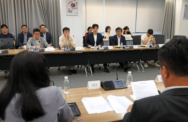 20일 서울 종로구 국립현대미술관 서울에서 열린 K-축구혁신위원회 3차 회의 모습. 사진=문화체육관광부