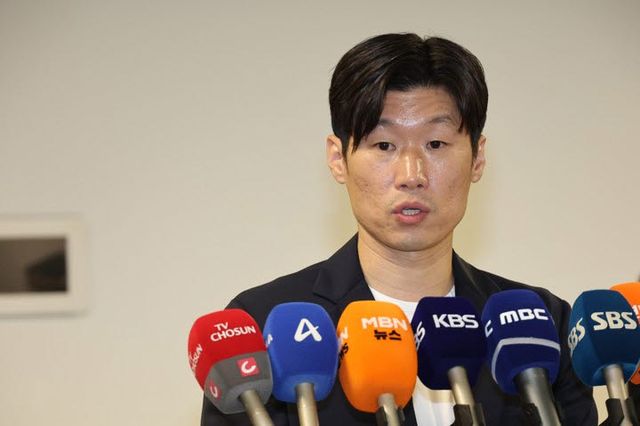 20일 서울 종로구 국립현대미술관 서울에서 열린 K-축구혁신위원회 3차 회의. 박지성 공동위원장이 브리핑하고 있다. 사진=연합뉴스