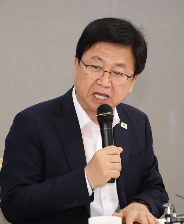 최교진 교육부 장관. (사진=뉴시스)