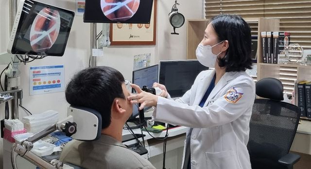 비중격 만곡증으로 인한 코막힘, 단순 비염으로 넘기지 말아야