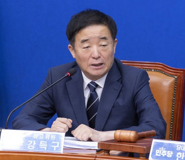 더불어민주당 강득구 최고위원이 15일 국회에서 열린 최고위원회의에서 발언하고 있다. (사진=연합뉴스)