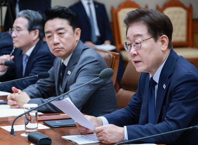 이재명 대통령이 6일 청와대에서 열린 메가프로젝트 민관합동 점검회의에서 발언하고 있다. (사진=연합뉴스)