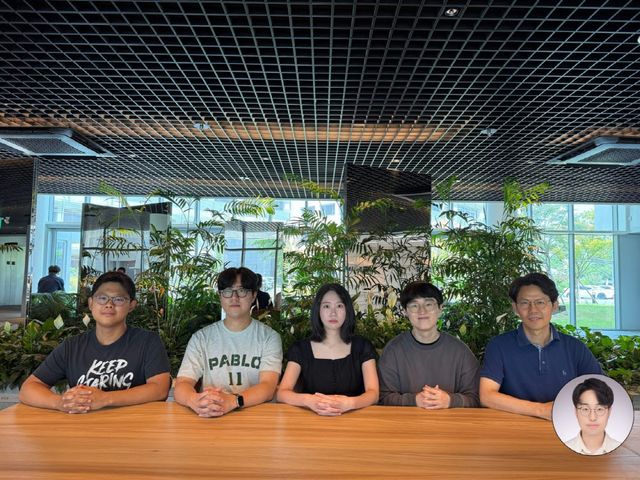 연구팀원들의 사진.(왼쪽부터)정앤드류 박사과정생, 나영주 박사과정생, 이주민 박사과정생, 이세빈 박사과정생, 윤성의 교수.(사진=KAIST)