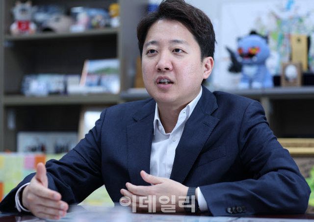 [이데일리 노진환 기자] 이준석 개혁신당 대표가 31일 서울 여의도 국회 의원회관에서 이데일리와 인터뷰를 하고 있다.