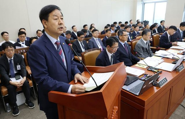 업무보고 하는 구윤철 부총리 겸 재정부 장관(사진=연합뉴스)