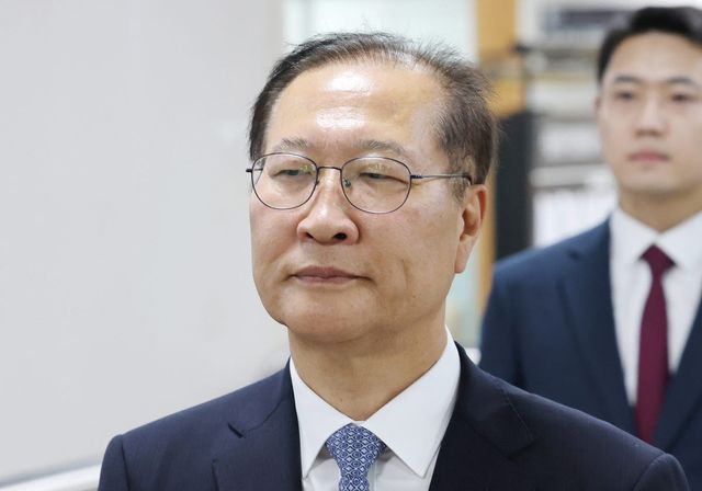 12·3 비상계엄에 가담하고 김건희 여사의 수사 청탁을 들어준 혐의로 기소된 박성재 전 법무부 장관이 지난달 22일 서울 서초구 서울중앙지법에서 열린 1심 선고 공판에 출석하고 있다. (사진=연합뉴스)