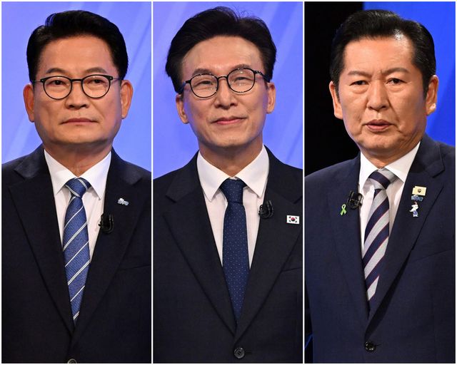 더불어민주당 송영길·김민석·정청래 당 대표 후보가 5일 서울 영등포구 여의도 KBS에서 열린 제2차 TV 토론회를 준비하고 있다. (사진=국회 기자단)