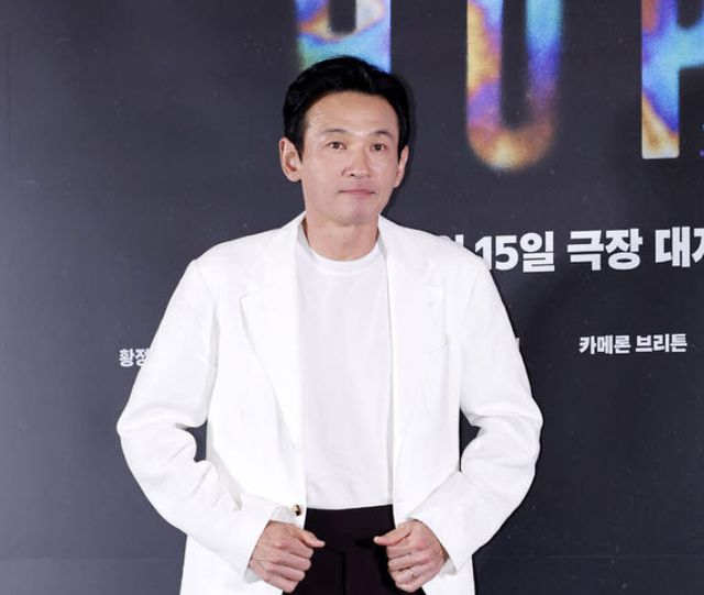 배우 황정민이 6일 오후 서울 강남구 메가박스 코엑스에서 열린 영화 '호프'(감독 나홍진) 언론시사회에서 포즈를 취하고 있다. (사진=뉴시스)