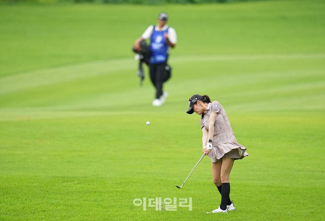 메디힐 한국일보 챔피언십 3라운드 현세린(대방건설) 18번홀에서 경기를 치르고 있다.