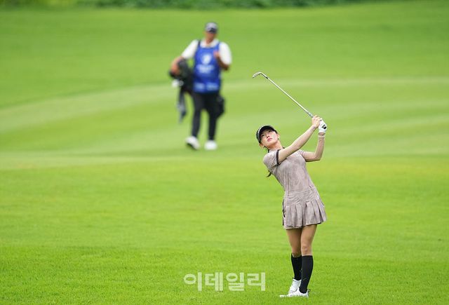 메디힐 한국일보 챔피언십 3라운드 현세린(대방건설) 18번홀에서 경기를 치르고 있다.