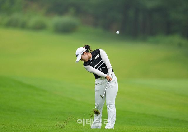 [이데일리 골프IN(포천)=조원범 기자]'메디힐·한국일보 챔피언십'최종라운드에서 김서윤(셀트리온)이 1번홀에서 경기를 치르고 있다.