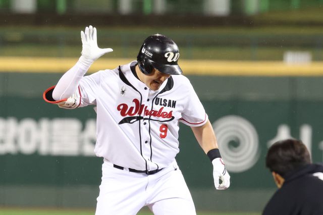 MLB 출신 울산 웨일즈 소속의 최지만. 사진=울산 웨일즈