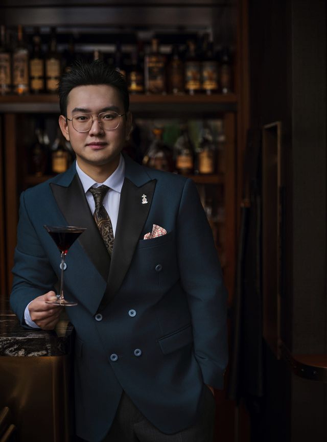 만다린 오리엔탈 체먼 베이징의 시그니처 바 'TIAO'(티아오)의 맷 구오 헤드 바텐더