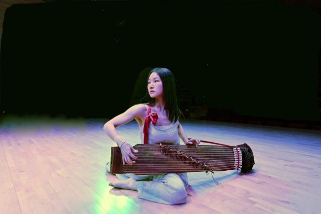 뉴욕 브루클린의 비영리 문화예술기관 BRIC에 소개된 가야금 연주자 박선주. (사진=BRIC 홈페이지)